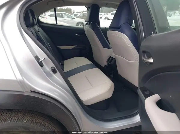 JTHU9JBH4K2018040 2019 LEXUS UX - Image 8