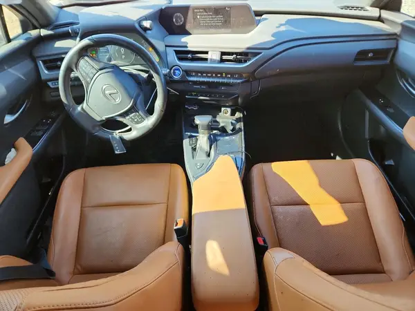 JTHU9JBH5K2017267 2019 LEXUS UX - Image 8