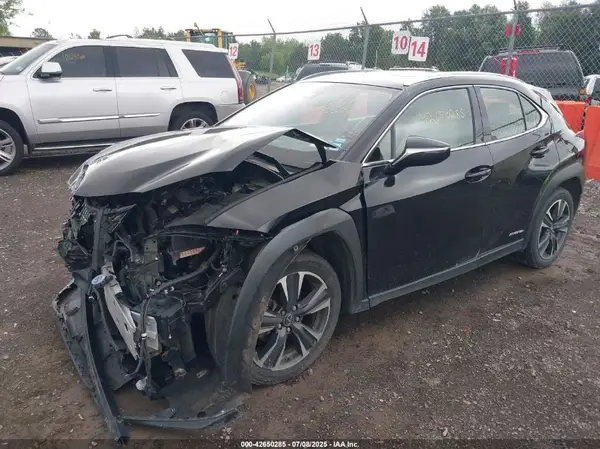 JTHU9JBH7K2017643 2019 LEXUS UX - Image 2