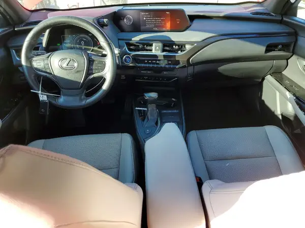 JTHU9JBH7K2019022 2019 LEXUS UX - Image 8