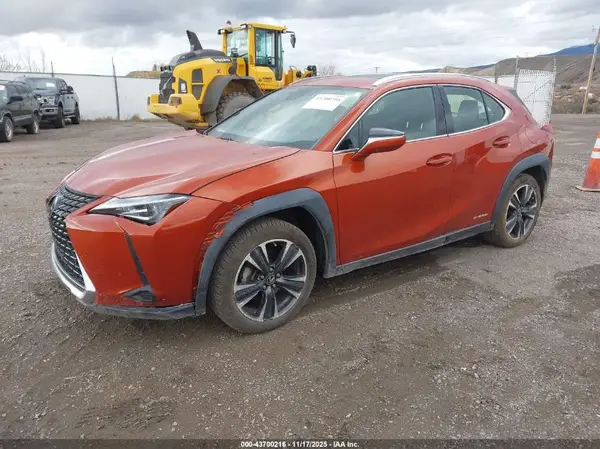 JTHU9JBH9K2000634 2019 LEXUS UX - Image 2