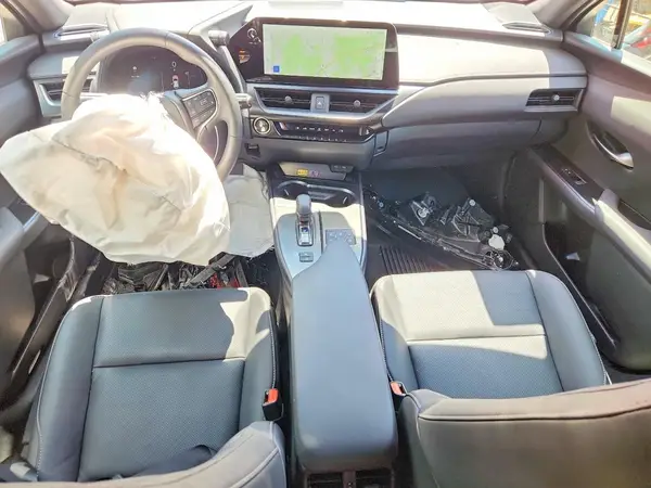 JTHUCJDH1S2008726 2025 LEXUS UX - Image 8