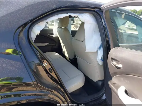 JTHUCJDH3S2005889 2025 LEXUS UX - Image 8