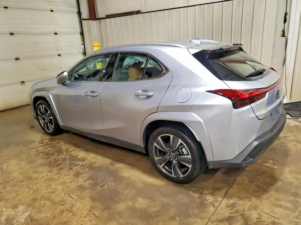 JTHUCJDH4T2017230 2026 LEXUS UX - Image 2