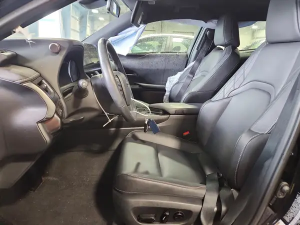 2025 LEXUS UX auction photo 7
