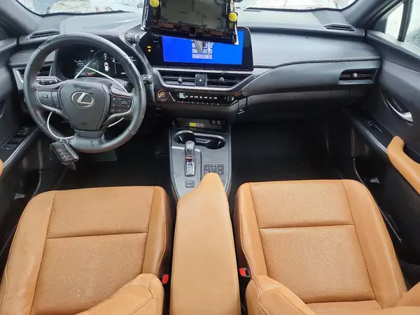 JTHUCJDH9S2001488 2025 LEXUS UX - Image 8