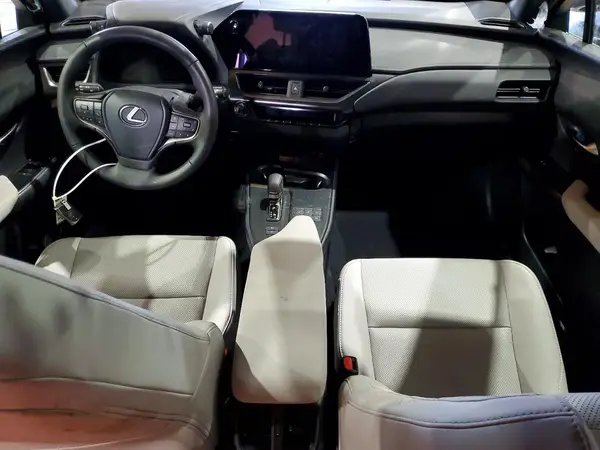 JTHUCJDH9S2012183 2025 LEXUS UX - Image 8