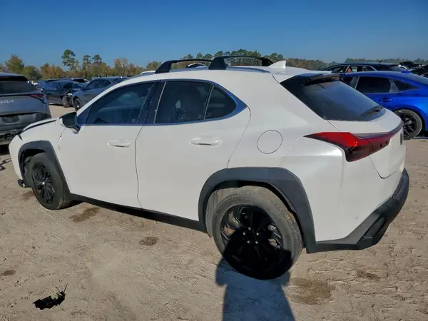 JTHX3JBH0N2047232 2022 LEXUS UX - Image 2
