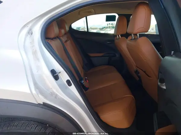 JTHX3JBH0N2051250 2022 LEXUS UX - Image 8