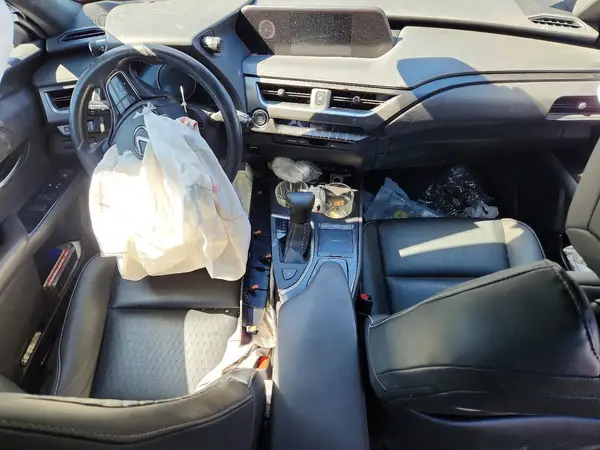 JTHX3JBH1L2029609 2020 LEXUS UX - Image 8