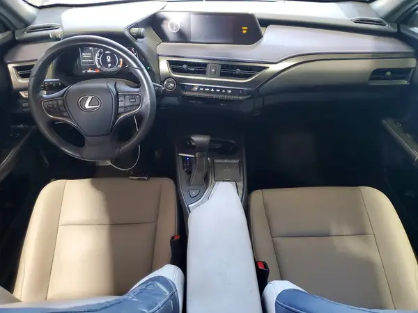 JTHX3JBH1N2047322 2022 LEXUS UX - Image 8