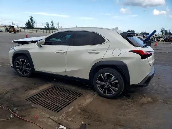 JTHX3JBH2M2042869 2021 LEXUS UX - Image 2