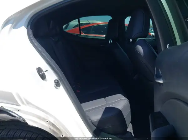 JTHX3JBH3L2029076 2020 LEXUS UX - Image 8
