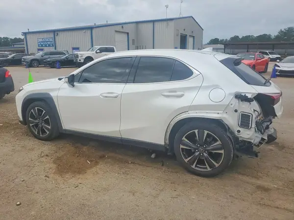 JTHX3JBH3M2033856 2021 LEXUS UX - Image 2