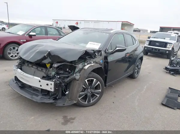 JTHX3JBH3N2056023 2022 LEXUS UX - Image 2