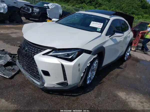 JTHX3JBH4M2032151 2021 LEXUS UX - Image 2