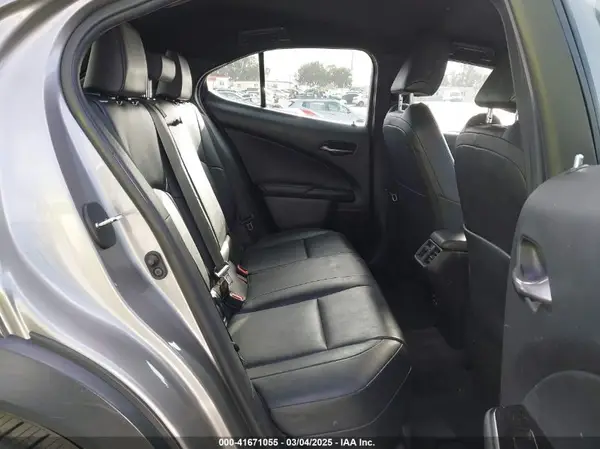 JTHX3JBH4M2043263 2021 LEXUS UX - Image 8