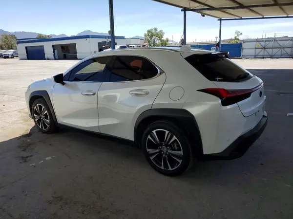 JTHX3JBH5L2030116 2020 LEXUS UX - Image 2