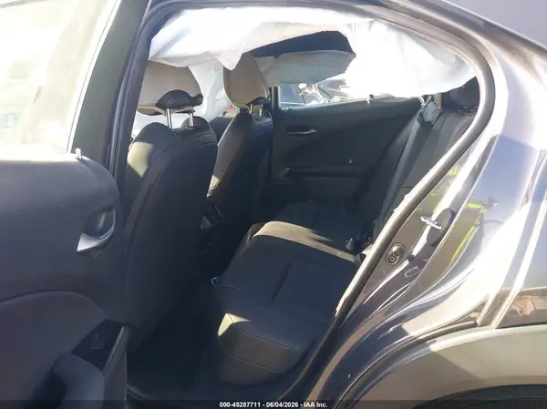 JTHX3JBH5N2045945 2022 LEXUS UX - Image 8