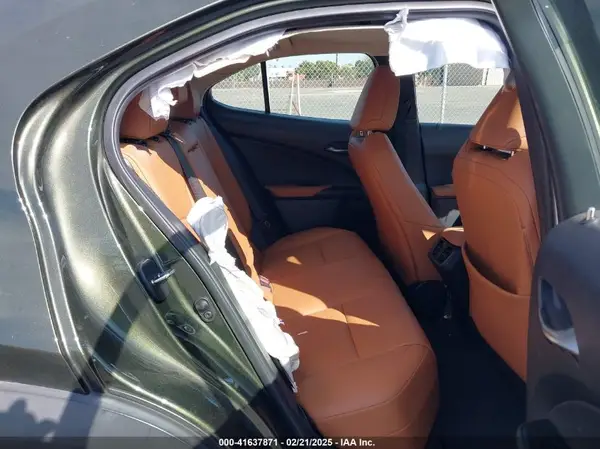 JTHX3JBH6L2024213 2020 LEXUS UX - Image 8