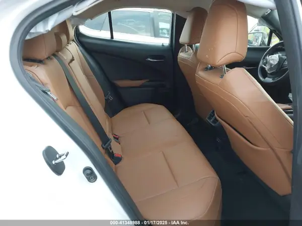 JTHX3JBH6M2042096 2021 LEXUS UX - Image 8