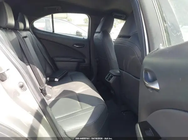 JTHX3JBH7L2030120 2020 LEXUS UX - Image 8