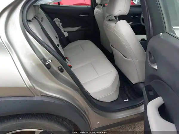 JTHX3JBH7N2051035 2022 LEXUS UX - Image 8