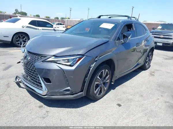 JTHX3JBH7N2055392 2022 LEXUS UX - Image 2