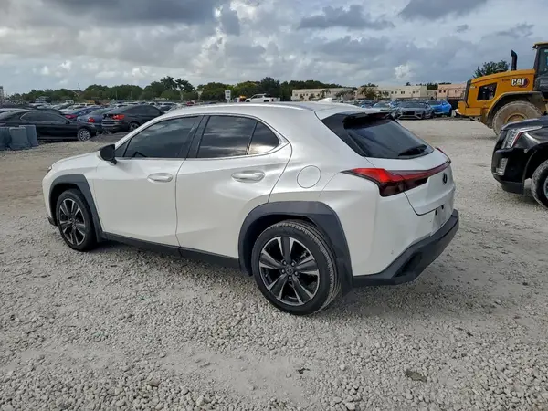 JTHX3JBH8M2034016 2021 LEXUS UX - Image 2