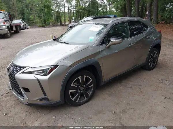 JTHX3JBH8M2036171 2021 LEXUS UX - Image 2