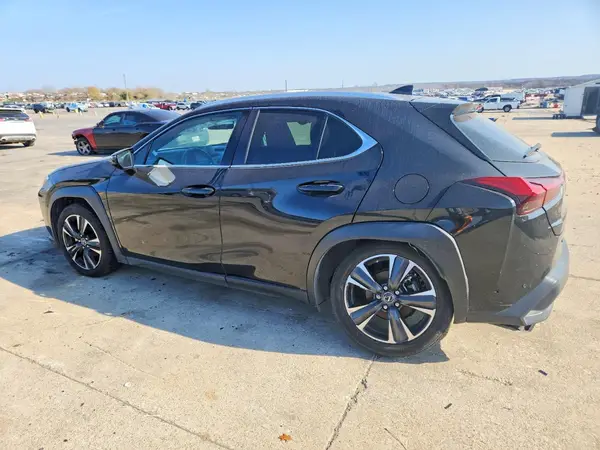 JTHX3JBH8M2037031 2021 LEXUS UX - Image 2