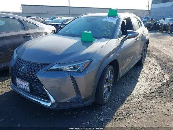 JTHX3JBH8M2038356 2021 LEXUS UX - Image 2