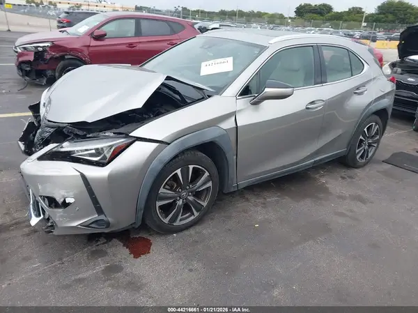 JTHX3JBH9L2020902 2020 LEXUS UX - Image 2