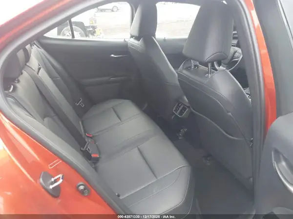JTHX3JBH9M2033926 2021 LEXUS UX - Image 8