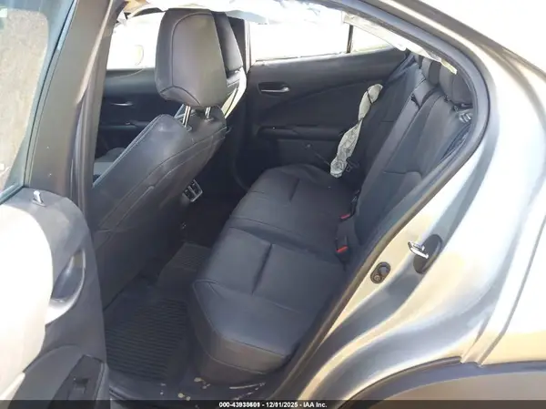 JTHX3JBH9M2040925 2021 LEXUS UX - Image 8