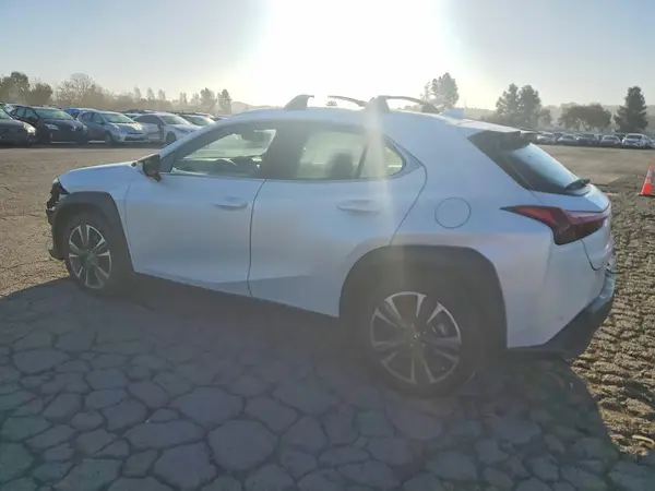 JTHX6JBH1R2170633 2024 LEXUS UX - Image 2