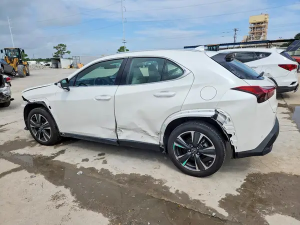 JTHX6JBH1R2189389 2024 LEXUS UX - Image 2