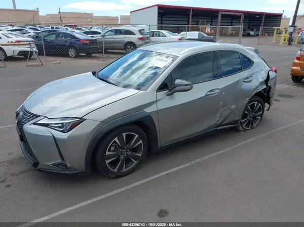 JTHX6JBH2L2065607 2020 LEXUS UX - Image 2