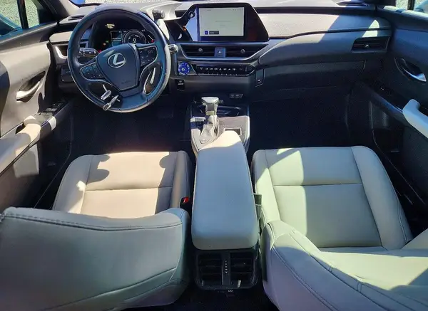 JTHX6JBH2P2133832 2023 LEXUS UX - Image 8