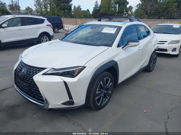 JTHX6JBH2R2163545 2024 LEXUS UX - Image 2