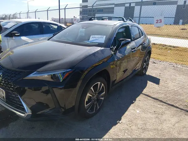 JTHX6JBH2R2186257 2024 LEXUS UX - Image 2