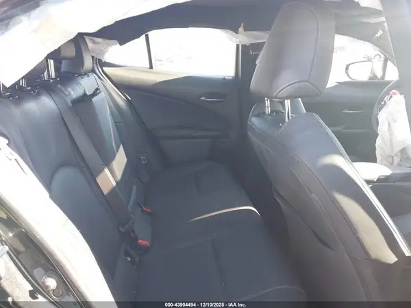 JTHX6JBH3P2133922 2023 LEXUS UX - Image 8