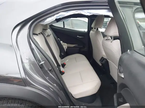 JTHX6JBH3R2160069 2024 LEXUS UX - Image 8