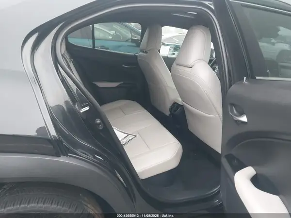 JTHX6JBH4P2142029 2023 LEXUS UX - Image 8