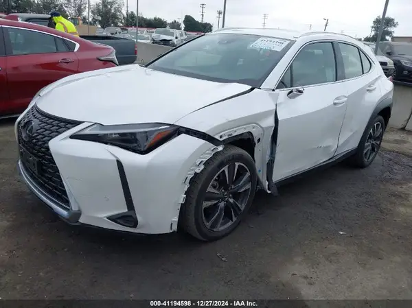 JTHX6JBH5P2138426 2023 LEXUS UX - Image 2