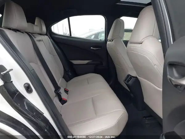 JTHX6JBH5P2138426 2023 LEXUS UX - Image 8