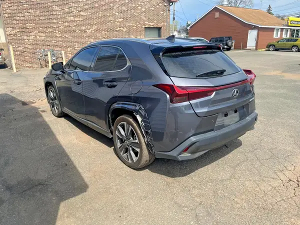 JTHX6JBH5R2186091 2024 LEXUS UX - Image 2