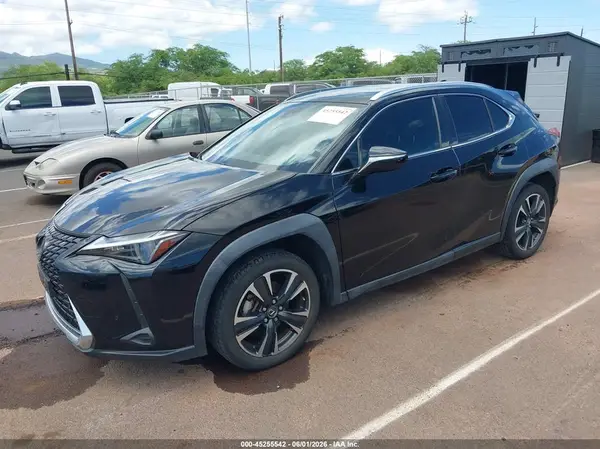 JTHX6JBH6P2134465 2023 LEXUS UX - Image 2