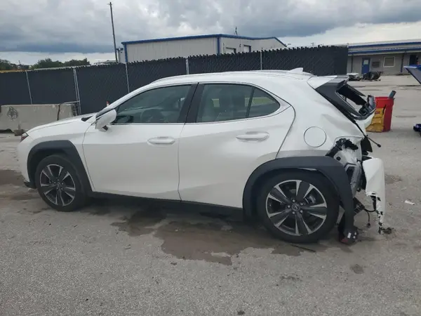 JTHX6JBH6R2183264 2024 LEXUS UX - Image 2