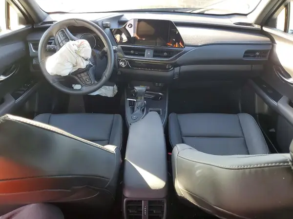 JTHX6JBH7R2191714 2024 LEXUS UX - Image 8